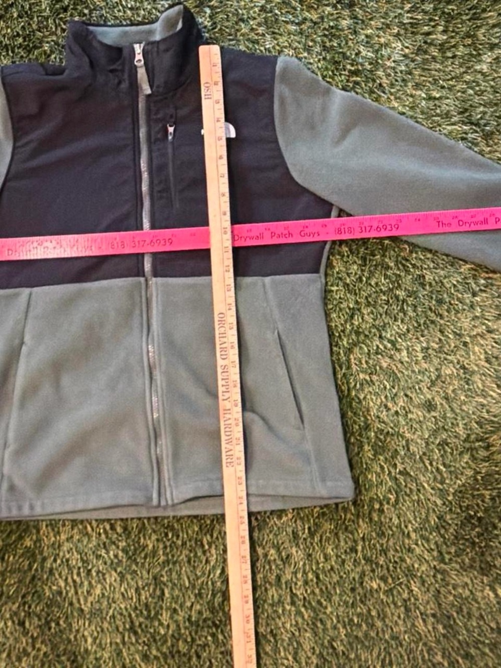 The North Face Women’s Medium Full Zip Fleece Jacket - Picture 5 of 7